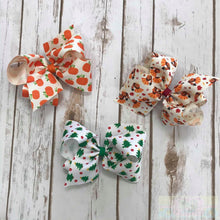 Load image into Gallery viewer, Wee Ones King Printed Seasonal Hairbow Clip